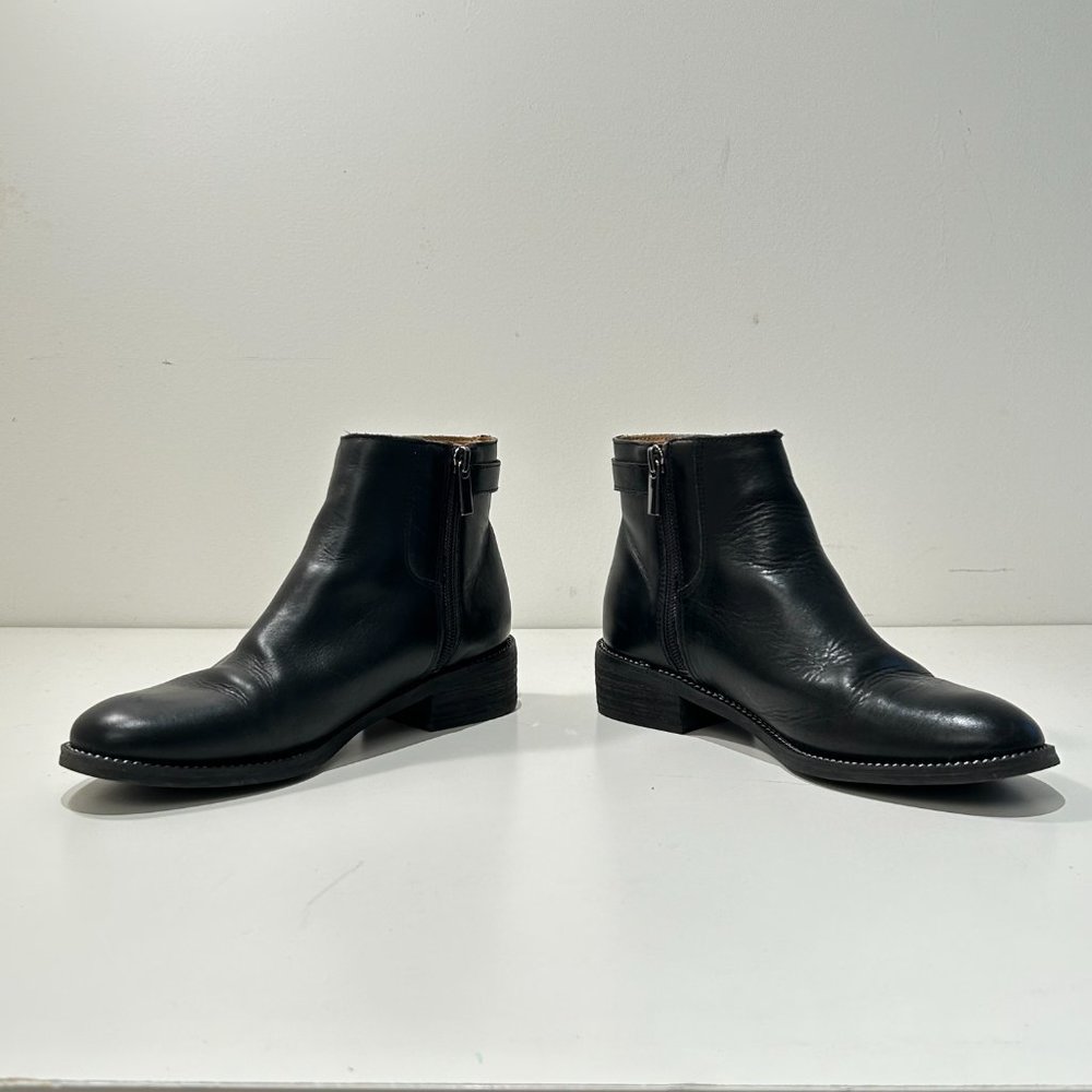Size 6.5 FRANCO SARTO Women's Short Black Brandy Leather Booties